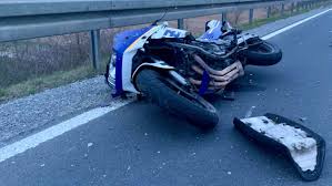 Bei den überresten findet man eine alte keltische maske. Motorradfahrer Stirbt Bei Verkehrsunfall Auf B19 Bei Euerbach Br24