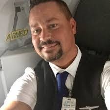 Daniel Helgeson's Instagram, Twitter & Facebook