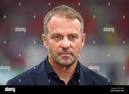 E 12 22 2 hi-res stock photography and images