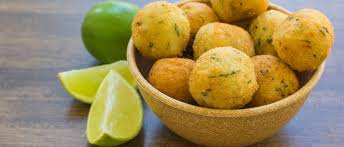 Para fritar os bolinhos de bacalhau, aqueça. Receita De Bolinho De Bacalhau Delicioso Blog Minerva