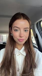 Meredith Thorpe's Instagram, Twitter & Facebook