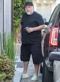 Australian comedian jim jefferies brutally roasted kyle sandilands on radio this morning in honour of the star's 50th birthday. Kyle Sandilands Says His 5million La Mansion Has Been Abandoned Australiannewsreview