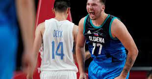 La actuación de doncic, de 22 años, fue descollante. Bekmkdepeaoewm
