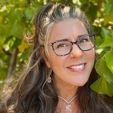 Gina Renee's Instagram, Twitter & Facebook