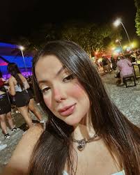 Carol Lamonica (@carollamonicaa) • Instagram photos and videos