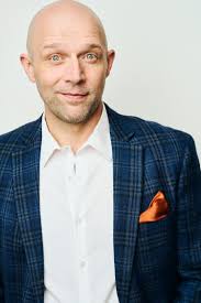 Eric Parga's Instagram, Twitter & Facebook