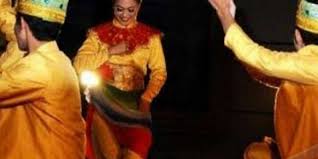 Video tutorial tarian tradisional melayu iaitu tarian inang telah disediakan oleh sektor kebudayaan dan kesukarelawanan Ternyata Tari Tradisional Melayu Riau Tak Boleh Menampakkan Punggung Nadariau Com
