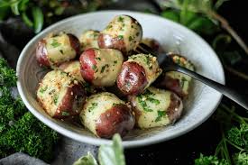 In a small bowl combine melted butter, garlic, salt and lemon juice; Buttery Garlic Parsley Potatoes Savor The Flavour