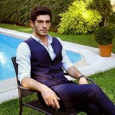 128 Likes 1 Comments Burak Ozcivit Neslihan Atagul Burak Ozcivit Neslihan Atagul On Instagram Love With Images Turkish Actors Cute Love Couple Turkish Beauty