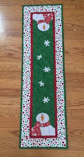 Snowman Table Runner Appliqued Snowman By Shellysquiltsandmore Christmas Table Runner Xmas Table Runners Christmas Sewing Projects
