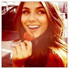 Kız Dediğin Böyle Gülmeli Arkadaş !