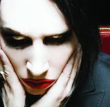 Dita is featured on the cover of this month's paper magazine. Marilyn Manson Die Ehe War Fur Mich Der Falsche Weg Welt