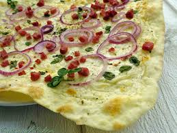 Foodies rätsel gibt's schon heute. Elsasser Flammenkuchen Tarte Flambee France Artandkitchen
