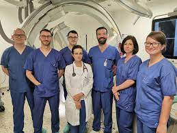 Mascha binder und das team der klinik für innere medizin iv. Klinik Fur Innere Medizin Kardiologie Ethimedis