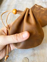 Buy Custom Leather Dice Bag, Dice Pouch, Dice Storage, Handmade Dice Bag  Online in India