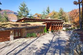 Thanks to the reopening of the greystone inn in 2018, you don't have to own a house on the pristine lake toxaway to. Private Lake Toxaway Nc Residence Green Roof Greenroofs Com