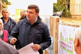 Galerie foto | ioan crişan, omul de afaceri care a ars de viu în mașina sa, în explozia produsă sâmbătă în parcarea unui supermarket din arad, este fostul socru al deputatului sergiu bîlcea. Sergiu Bilcea Antreprenorul Devenit Politician Cea Mai Mare DorinÅ£Äƒ A Mea Este SÄƒ Le Construim Copiilor Nostri Un Viitor Aici AcasÄƒ La Arad P Aradon