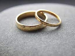 Hammered Wedding Band Set 18ct Yellow Gold Wedding Ring Set Two Wedding Rings 2 Hammered Wedding Bands Wedding Rings Sets Gold Yellow Gold Wedding Ring Sets