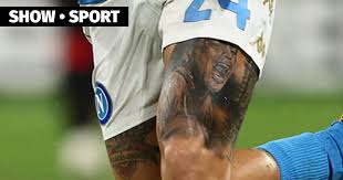 Cristiano ronaldo has refused to follow in other footballers' steps and has avoided getting a tattoo david beckham has over 40 tattoos, while wayne rooney is no stranger to an etching here and there. Insigne Hat Ein Tattoo Mit Einem Portrat Von Maradona Gefullt Er Vergottert Diego Obwohl Er Als Kind Von Ronaldo Schuhen Traumte Ronaldo Liga Europa Seria A