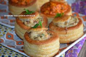 Bouchee A La Reine Au Poulet Champignons Et Bechamel Le Sucre Sale D Oum Souhaib Recette Poulet Aux Champignons Recettes De Cuisine Recette