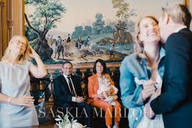 Historisches museum hanau schloss philippsruhe in hanau verwurzelt im schloß philippsruhe haben wir im jahr 2016 dieses hochzeitspaar auf ihrem großen tag begleitet und viele einmalige. Schloss Philippsruhe Wedding Hochzeit Saskia Marloh Photography Wedding Couples Photographer Serving Rheingau Frankfurt Abu Dhabi And The Uae Call Me Today