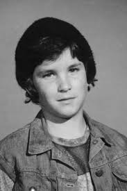 Reparto de The Secret of Lost Valley (película 1980). Dirigida por Vic  Morrow