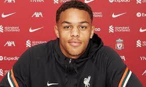 Lee Jonas's Instagram, Twitter & Facebook