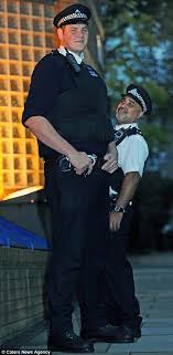 The Real Long Arm Of The Law 7ft2in Policeman Who S The Biggest Bobby On The Beat Tall People Big People Giant People