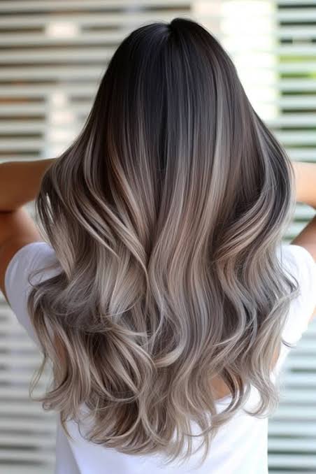 ❄️ 41 Captivating Ash Blonde Hair Color Ideas ❄️ Cool, sophisticated, and effortlessly modern—these ash blonde hair color ideas bring a fresh, refined twist to blonde. From smoky silver tones to soft,