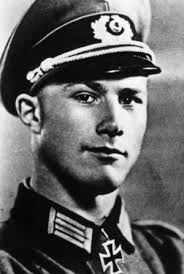 Image of Knight's Cross bearer Walter Riedel 1943 (b/w photo)