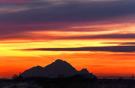 2704 ft (824 m) one of the seven summits in the phoenix area, provides an excellent camelback mountain is one of the most prominent peaks in the phoenix mountains, and one of the easiest to recognize, since it closely resembles a camel lying on the ground. The Back Of Camelback Camelback Mountain Camelback Photo