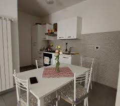 Stanza in grazioso appartamento, completamente ristrutturato, in zona cattedrale nel centro storico della città. Oclgbv3q6i 1ym