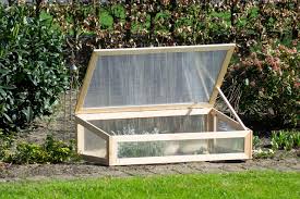 Das hochbeet zeichnet sich durch seinen einfachen ausbau aus und es hat die maße von 89 x 85 x 44. Dobar Xl Fruhbeet Aufsatz Aufsatzdeckel Mit Holzrahmen Und Transparenten Polycarbonat Wanden Fur Hochbeete 128 X 67 X 31 5 C Fruhbeet Fruhbeetaufsatz Hochbeet