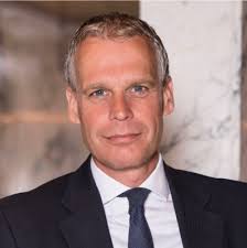 Na bijna tien leuke en leerzame jaren in de advocatuur bij Simmons &  Simmons, ben ik gister gestart als vastgoedjurist bij Thuismakers. Ik kijk  ernaar uit om in deze nieuwe rol bij