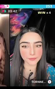 Arooj Fatima Shines in Black During Live Event