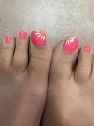 Cliquez maintenant pour jouer à cute summer pedicure. Summer Pedicure Love My Little Flower Pedicure Designs Toenails Summer Toe Nails Toenail Designs Summer