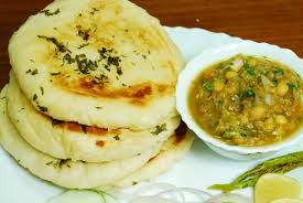Mutter And Kulcha Make A Great Combination With Dry Gravy Food Kulcha Recipe Recipes