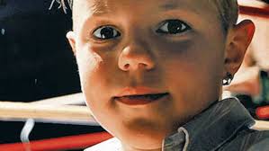 Harte Schläge, gezielte Tritte und eine tobende Menge