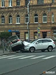 Самое главное о мощнейшем пожаре в петербурге. Mitsubishi Ubral S Dorogi Nissan V Peterburge 9 Iyulya 2020 Goda Proisshestviya Novosti Sankt Peterburga Fontanka Ru