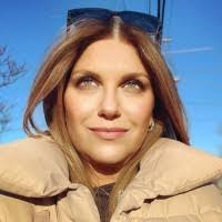 Laurie Diamond's Instagram, Twitter & Facebook