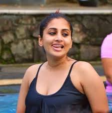 M O D E L Z S Sheshadri Priyasad Hot Facebook Shot in the chest and stomach as she tries to save vaheeda rehman from bindu ; m o d e l z s sheshadri priyasad hot