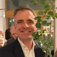 Alex Giese's Instagram, Twitter & Facebook