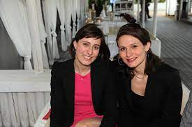 Virginie bagiau, née en 1981 et habite dammartin en serve. 6 Lyonpeople Com