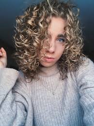 Curl Flo Review: Natural Hair Products That Smell Amazing