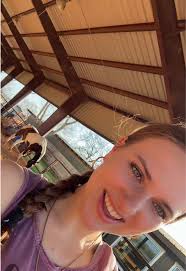 Abby Contreras (@abbybcontreras)