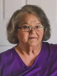 Elena Meadows's Instagram, Twitter & Facebook