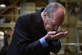 Um ano depois assume as funções do pai na rui nabeiro não hesita e com todas as limitações fronteiriças da época, portugal governava. Rui Nabeiro Net Worth Celebrity Net Worth