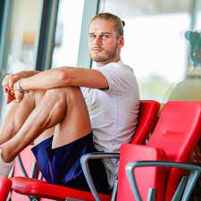 Rurik gislason mit freundin nathalia soliani bei der 22. So Tickt Rurik Gislason Privat Instagram Freundin Gin Infos Zum Islander Sv Sandhausen