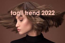 Immagini e foto dei tagli medi donne pari o scalati di tendenza, dal long bob allo shag. Trend Tagli Capelli 2022 Liberta Leggerezza E Personalizzazione Parrucchiere Donna Roma