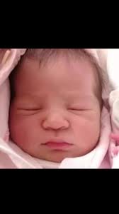 Más feliz agradecida y emocionada no puedo estar , Mi Dios es grande hace  nada que llegaste a nuestras vidas y hoy ya tu primer día en la escuela ,  Materno 🥰😍😍Dios te bendiga y te proteja siempre ...